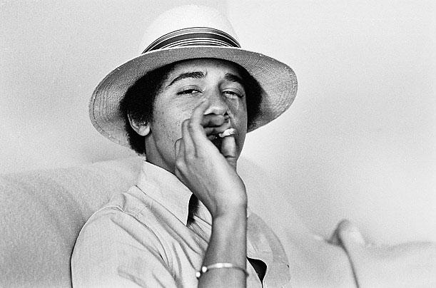 obama-smoking