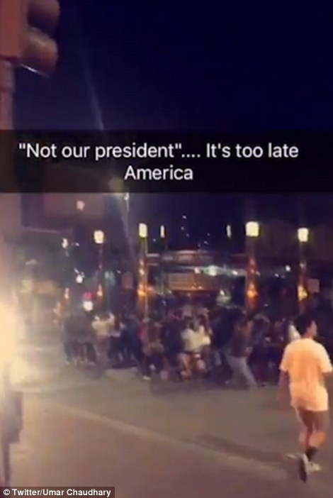 3a33a36a00000578-3919654-image-m-138_1478697999262