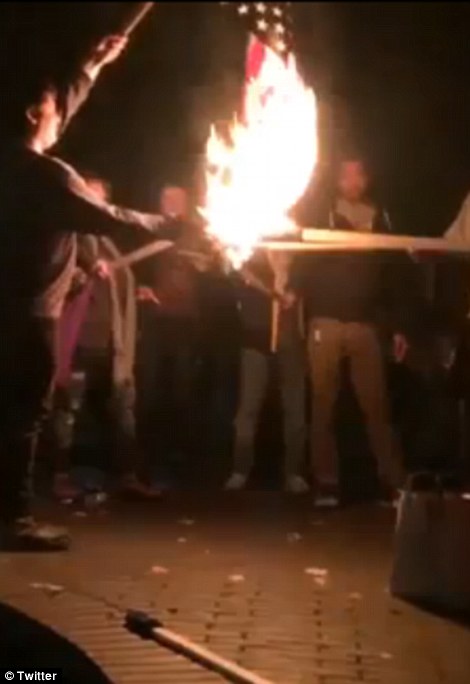 3a34077200000578-3919654-image-m-128_1478697768146