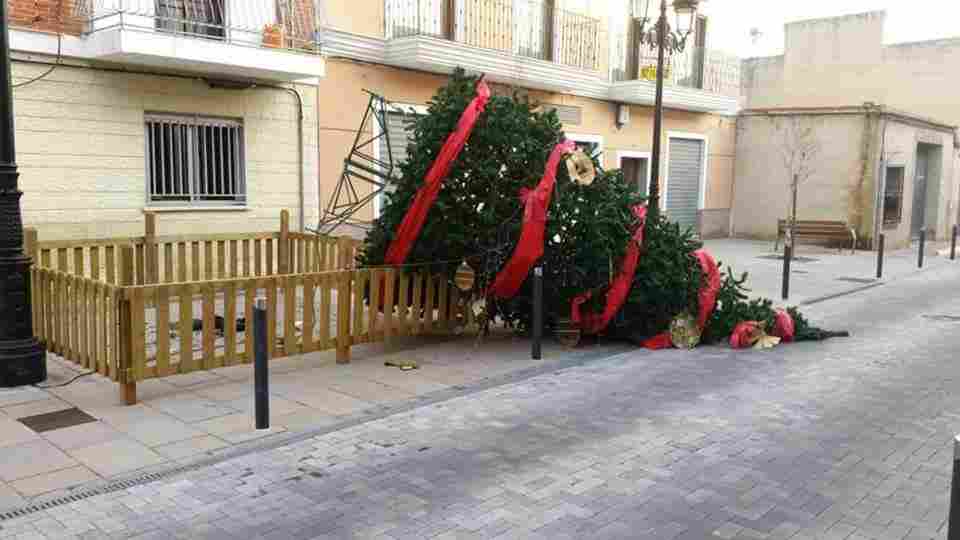 presepe-atacado-municipio-valencia1