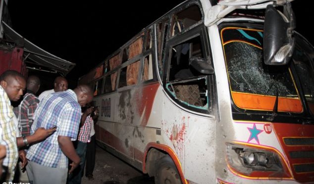 Bus di profughi prende fuoco, mistero su cause