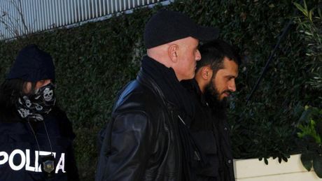 Alghero, retata al Comune che ragala campo di calcio ai Rom e a Cuccureddu