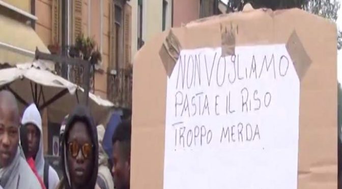 Il dramma dei profughi a Trento: «Non ne posso più di mangiare pasta tutti i giorni»