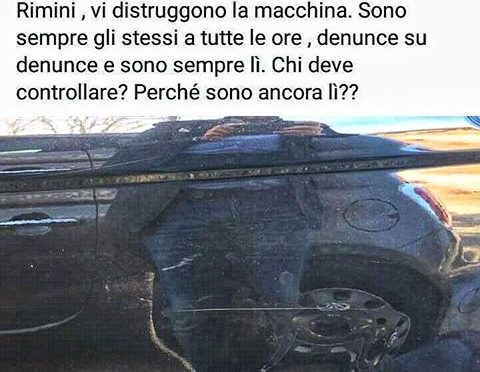 Non dà pizzo a parcheggiatore abusivo, auto vandalizzata