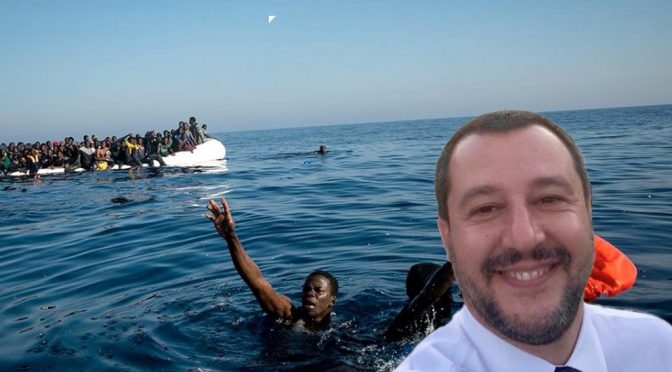 Lifeline, l’Ong illegale pubblica oscena foto Salvini