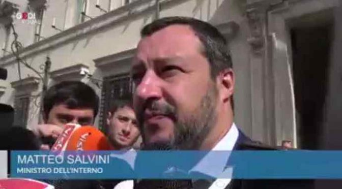 Diciotti, Salvini duro: “Clandestini sbarcheranno in manette” – VIDEO