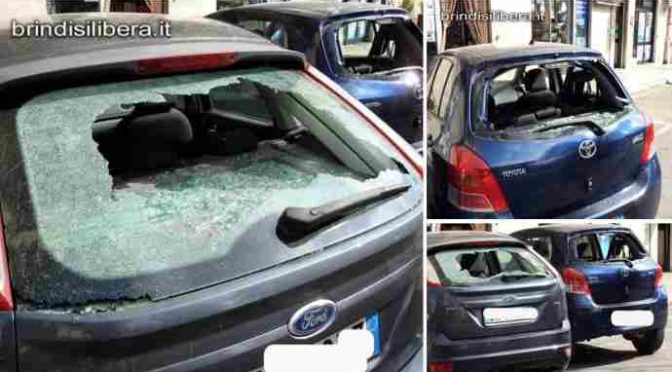 Parcheggia l’auto e la ritrova distrutta da profugo: “Mi annoiavo”