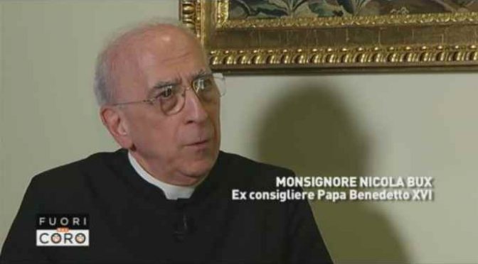 Monsignore contro Bergoglio: “Non esiste diritto ad immigrare” – VIDEO