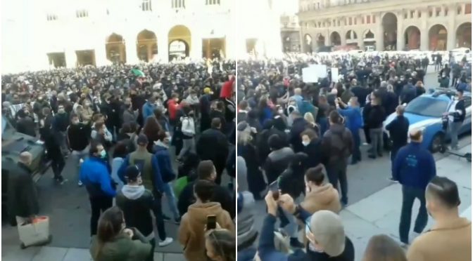 La rivolta travolge Conte: migliaia in marcia a Bologna al grido “libertà” – VIDEO