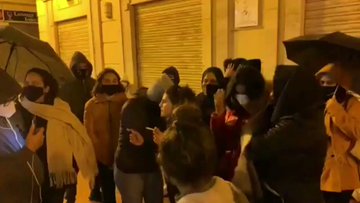 Pescatori sequestrati, parenti circondano casa Bonafede: “Vi veniamo a prendere” – VIDEO