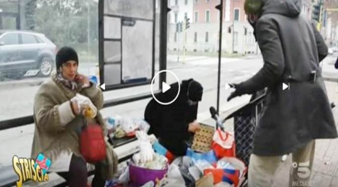 Immigrati rivendono il cibo preso in beneficenza agli italiani affamati: buonisti li difendono – VIDEO