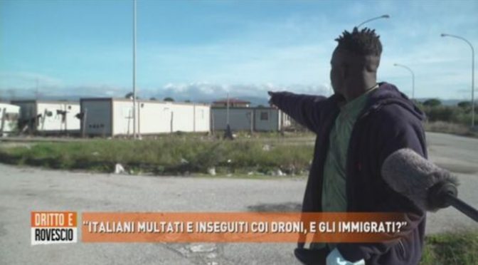 Multano solo gli italiani, immigrati liberi perché “hanno disagio” – VIDEO