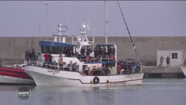 Le truppe islamiche di Erdogan si prendono la Calabria: sbarcati in 5mila – VIDEO