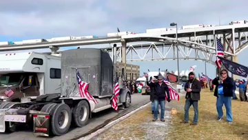 La rivolta putinista avanza: camionisti Usa si uniscono a canadesi, tutto bloccato – VIDEO