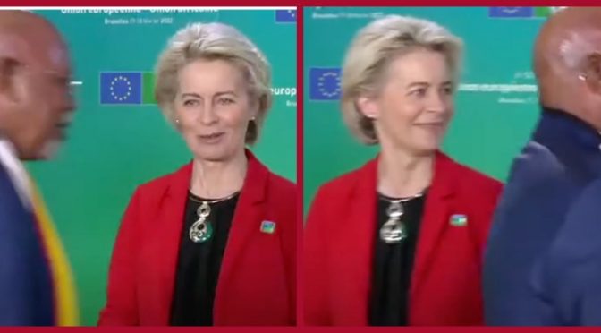 Ursula von der Leyen ignorata dal ministro dell’Uganda – VIDEO 😂
