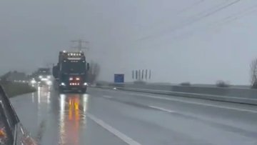 Camionisti olandesi in marcia verso Rotterdam: la protesta ‘canadese’ dilaga in Europa – VIDEO