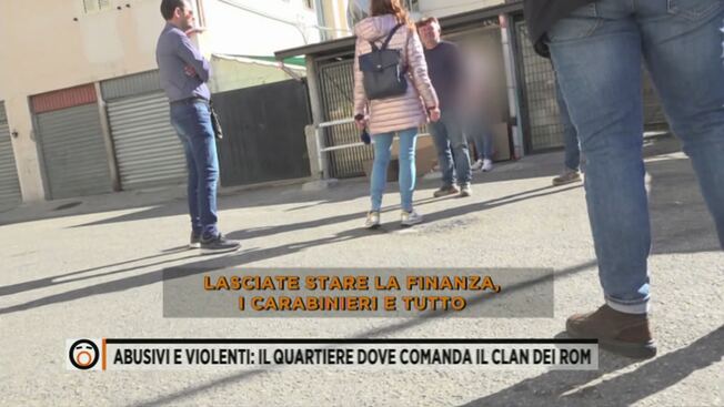 Il quartiere dove comanda il clan dei rom